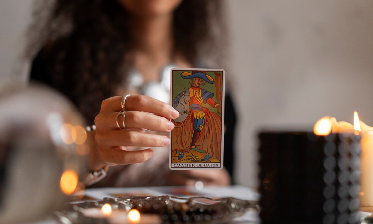 Qué es el tarot y cómo funciona